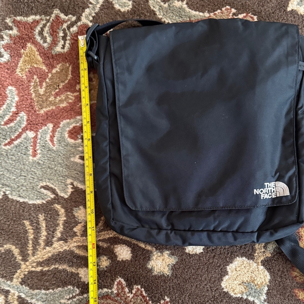 The North Face Black Crossbody Bag - Picture 5 of 6